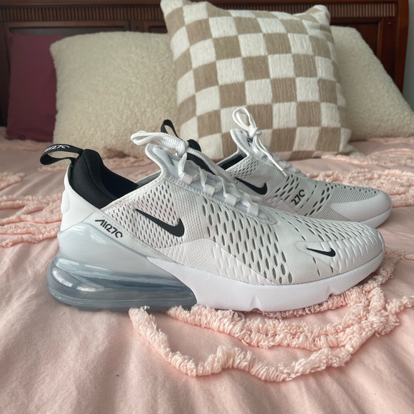 Nike air max 270 NWOT - Picture 2 of 5